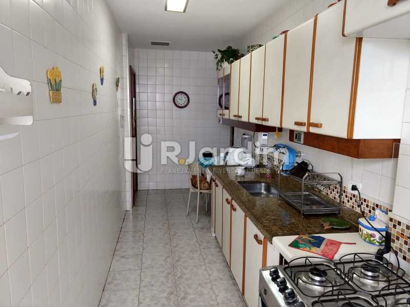 Conheça Cozinha do imóvel - Apartamento Leblon 3 Quartos Compra Venda Avaliação Imóveis - LAAP32098 - 17 Cozinha - Apartamento Leblon 3 Quartos Compra Venda Avaliação Imóveis - LAAP32098 - 17