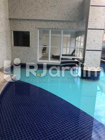 Conheça Piscina do imóvel - Cobertura 4 quartos à venda Botafogo, Zona Sul,Rio de Janeiro - R$ 1.950.000 - LACO40180 - 12 Piscina - Cobertura 4 quartos à venda Botafogo, Zona Sul,Rio de Janeiro - R$ 1.950.000 - LACO40180 - 12