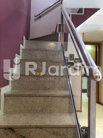 Conheça Escada do imóvel - Cobertura 4 quartos à venda Botafogo, Zona Sul,Rio de Janeiro - R$ 1.950.000 - LACO40180 - 16 Escada - Cobertura 4 quartos à venda Botafogo, Zona Sul,Rio de Janeiro - R$ 1.950.000 - LACO40180 - 16