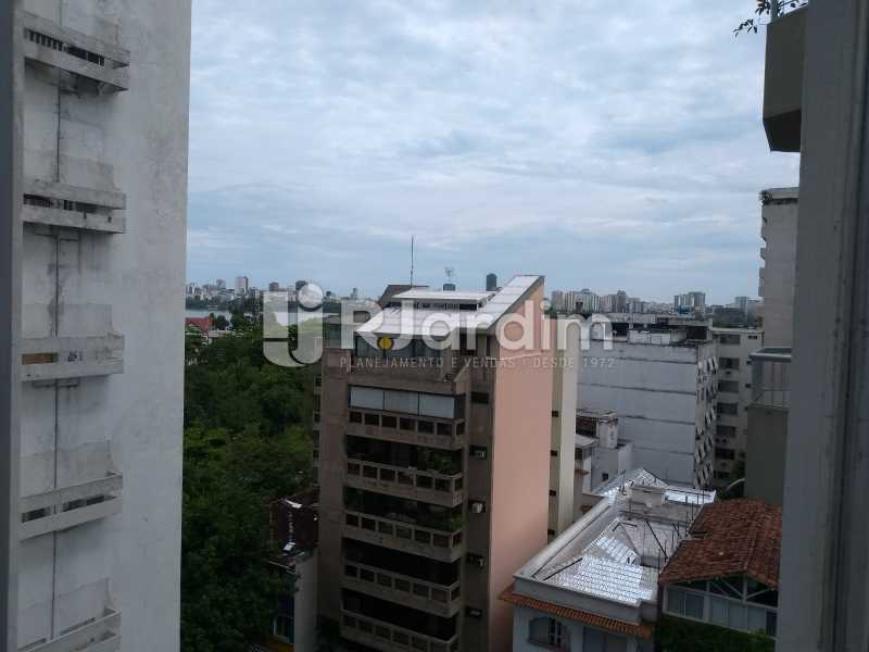 Conheça Vista / Sala do imóvel - Apartamento Avenida Lineu de Paula Machado,Jardim Botânico, Zona Sul,Rio de Janeiro, RJ À Venda, 2 Quartos, 86m² - LAAP21469 - 3 Vista / Sala - Apartamento Avenida Lineu de Paula Machado,Jardim Botânico, Zona Sul,Rio de Janeiro, RJ À Venda, 2 Quartos, 86m² - LAAP21469 - 3