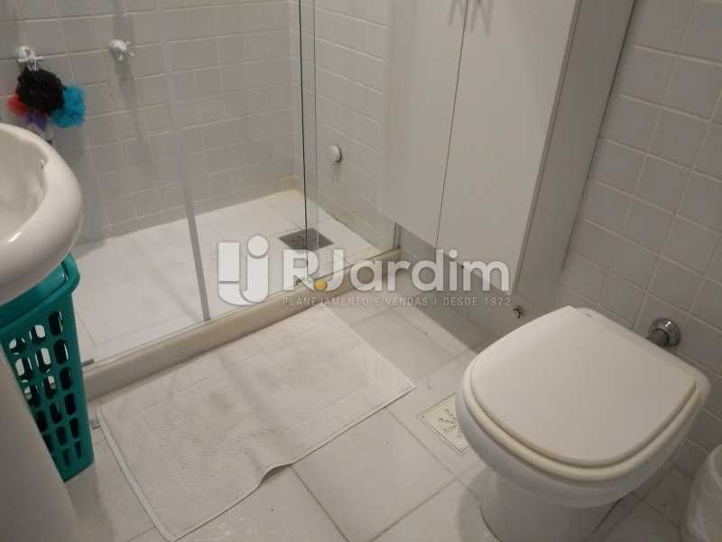 Conheça banheiro do imóvel - Apartamento Avenida Lineu de Paula Machado,Jardim Botânico, Zona Sul,Rio de Janeiro, RJ À Venda, 2 Quartos, 86m² - LAAP21469 - 15 banheiro - Apartamento Avenida Lineu de Paula Machado,Jardim Botânico, Zona Sul,Rio de Janeiro, RJ À Venda, 2 Quartos, 86m² - LAAP21469 - 15