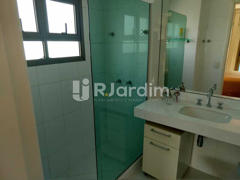 Conheça Banheiro suite do imóvel - Cobertura Leblon, Zona Sul,Rio de Janeiro, RJ À Venda, 3 Quartos, 166m² - LACO30276 - 10 Banheiro suite - Cobertura Leblon, Zona Sul,Rio de Janeiro, RJ À Venda, 3 Quartos, 166m² - LACO30276 - 10