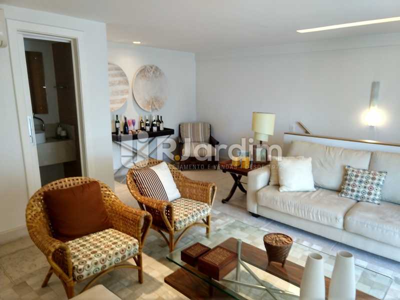 Conheça Lounge do imóvel - Cobertura Leblon, Zona Sul,Rio de Janeiro, RJ À Venda, 3 Quartos, 166m² - LACO30276 - 19 Lounge - Cobertura Leblon, Zona Sul,Rio de Janeiro, RJ À Venda, 3 Quartos, 166m² - LACO30276 - 19