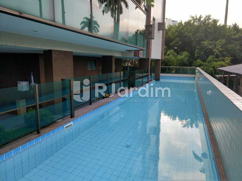 Conheça Piscina de raia do imóvel - Cobertura Leblon, Zona Sul,Rio de Janeiro, RJ À Venda, 3 Quartos, 166m² - LACO30276 - 25 Piscina de raia - Cobertura Leblon, Zona Sul,Rio de Janeiro, RJ À Venda, 3 Quartos, 166m² - LACO30276 - 25