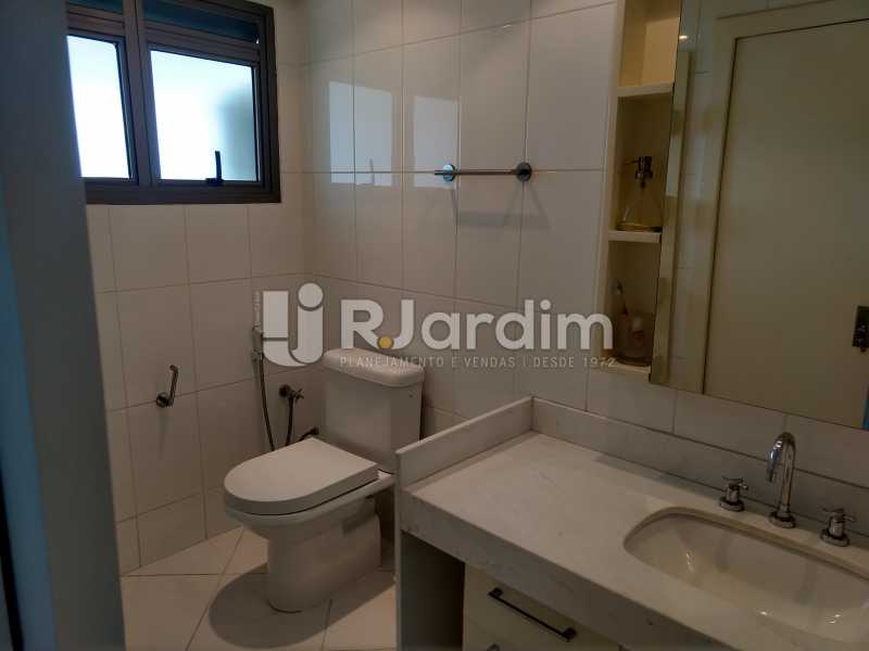 Conheça Banheiro suite do imóvel - Cobertura Leblon, Zona Sul,Rio de Janeiro, RJ À Venda, 3 Quartos, 166m² - LACO30276 - 7 Banheiro suite - Cobertura Leblon, Zona Sul,Rio de Janeiro, RJ À Venda, 3 Quartos, 166m² - LACO30276 - 7