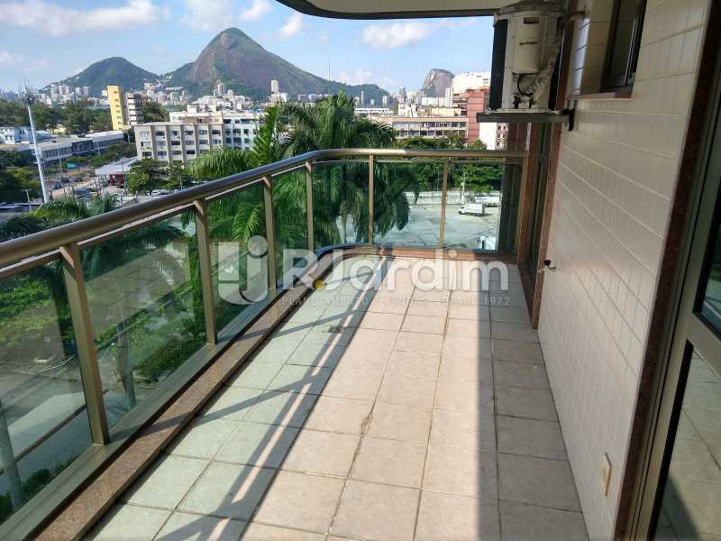 Conheça Varanda suites do imóvel - Cobertura Leblon, Zona Sul,Rio de Janeiro, RJ À Venda, 3 Quartos, 166m² - LACO30276 - 11 Varanda suites - Cobertura Leblon, Zona Sul,Rio de Janeiro, RJ À Venda, 3 Quartos, 166m² - LACO30276 - 11