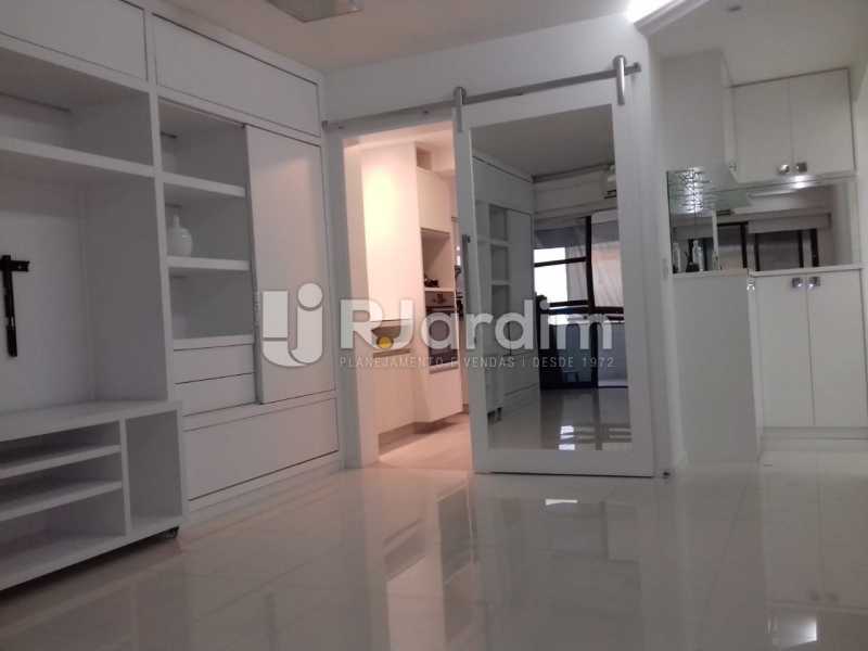 Conheça Sala do imóvel - Apartamento Botafogo 3 Quartos - LAAP32083 - 1 Sala - Apartamento Botafogo 3 Quartos - LAAP32083 - 1