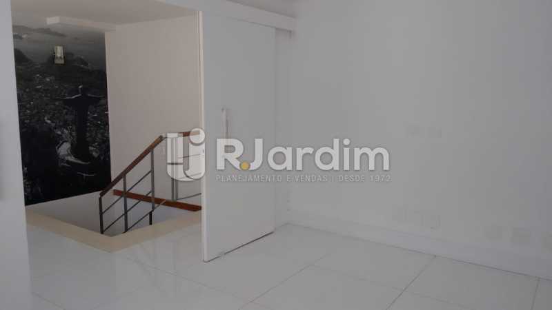 Conheça quarto 1 no terraço do imóvel - Cobertura de 2 quartos no Jardim Botânico - LACO20100 - 11 quarto 1 no terraço - Cobertura de 2 quartos no Jardim Botânico - LACO20100 - 11