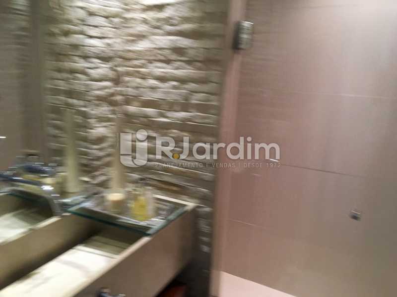 Conheça Banheiro social do imóvel - Apartamento À Venda - Gávea - Rio de Janeiro - RJ - LAAP32087 - 22 Banheiro social - Apartamento À Venda - Gávea - Rio de Janeiro - RJ - LAAP32087 - 22