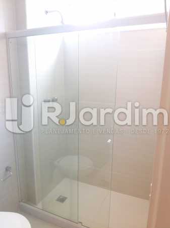Conheça banheiro suite do imóvel - Apartamento Jardim Botânico 2 Quartos Aluguel Administração Imóveis - LAAP21477 - 11 banheiro suite - Apartamento Jardim Botânico 2 Quartos Aluguel Administração Imóveis - LAAP21477 - 11