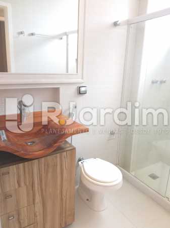 Conheça banheiro suite do imóvel - Apartamento Jardim Botânico 2 Quartos Aluguel Administração Imóveis - LAAP21477 - 10 banheiro suite - Apartamento Jardim Botânico 2 Quartos Aluguel Administração Imóveis - LAAP21477 - 10