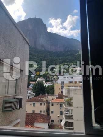 Conheça Vista da suite do imóvel - Apartamento Jardim Botânico 2 Quartos Aluguel Administração Imóveis - LAAP21477 - 1 Vista da suite - Apartamento Jardim Botânico 2 Quartos Aluguel Administração Imóveis - LAAP21477 - 1