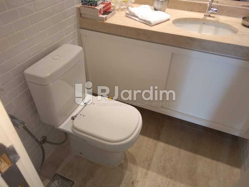 Conheça Lavabo do imóvel - Cobertura Avenida Visconde de Albuquerque,Leblon, Zona Sul,Rio de Janeiro, RJ À Venda, 2 Quartos, 130m² - LACO20101 - 18 Lavabo - Cobertura Avenida Visconde de Albuquerque,Leblon, Zona Sul,Rio de Janeiro, RJ À Venda, 2 Quartos, 130m² - LACO20101 - 18