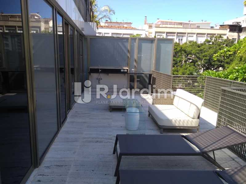 Conheça Terraço do imóvel - Cobertura Avenida Visconde de Albuquerque,Leblon, Zona Sul,Rio de Janeiro, RJ À Venda, 2 Quartos, 130m² - LACO20101 - 10 Terraço - Cobertura Avenida Visconde de Albuquerque,Leblon, Zona Sul,Rio de Janeiro, RJ À Venda, 2 Quartos, 130m² - LACO20101 - 10