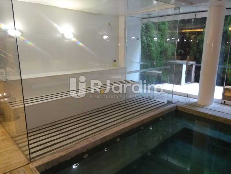 Conheça Sauna á Vapor do imóvel - Cobertura Avenida Visconde de Albuquerque,Leblon, Zona Sul,Rio de Janeiro, RJ À Venda, 2 Quartos, 130m² - LACO20101 - 26 Sauna á Vapor - Cobertura Avenida Visconde de Albuquerque,Leblon, Zona Sul,Rio de Janeiro, RJ À Venda, 2 Quartos, 130m² - LACO20101 - 26