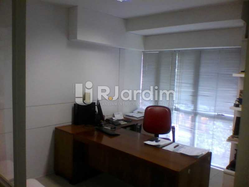 Conheça 8 Sala de reunião do imóvel - Sobreloja À Venda - Centro - Rio de Janeiro - RJ - BGSJ00001 - 9 8 Sala de reunião - Sobreloja À Venda - Centro - Rio de Janeiro - RJ - BGSJ00001 - 9