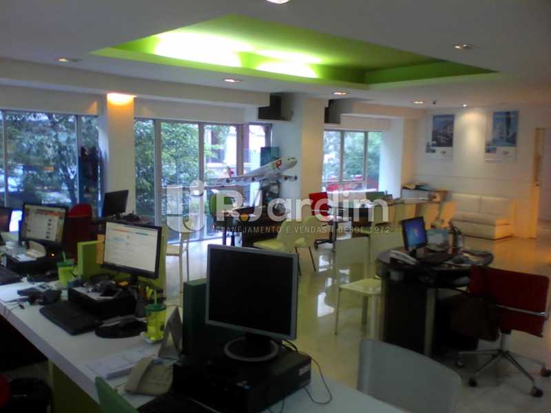 Conheça 1 Ampla sala atendimento do imóvel - Sobreloja À Venda - Centro - Rio de Janeiro - RJ - BGSJ00001 - 1 1 Ampla sala atendimento - Sobreloja À Venda - Centro - Rio de Janeiro - RJ - BGSJ00001 - 1