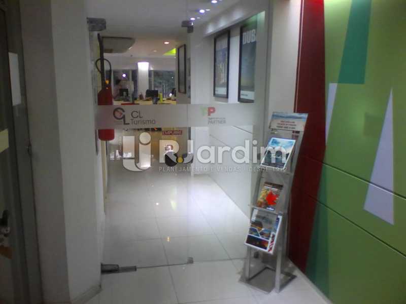 Conheça 13 Recepção do imóvel - Sobreloja À Venda - Centro - Rio de Janeiro - RJ - BGSJ00001 - 14 13 Recepção - Sobreloja À Venda - Centro - Rio de Janeiro - RJ - BGSJ00001 - 14