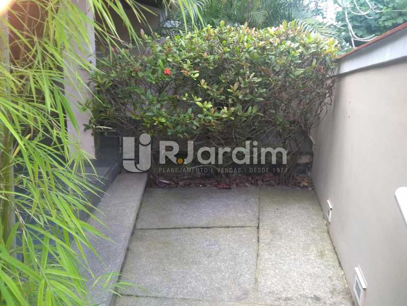 Conheça Jardim do imóvel - Casa À Venda - Jardim Botânico - Rio de Janeiro - RJ - LACA40043 - 7 Jardim - Casa À Venda - Jardim Botânico - Rio de Janeiro - RJ - LACA40043 - 7