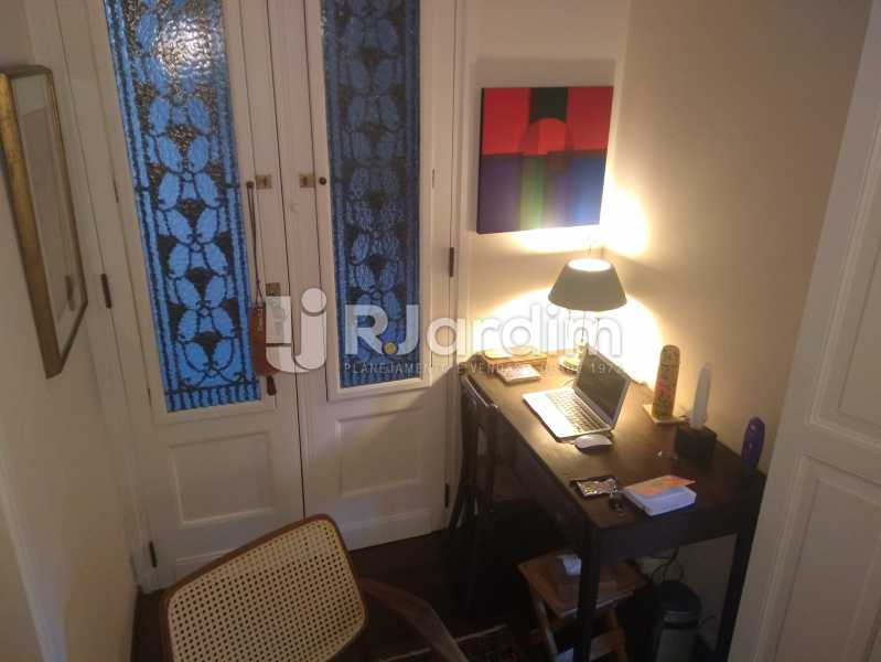 Conheça Hall de Entrada do imóvel - Casa À Venda - Jardim Botânico - Rio de Janeiro - RJ - LACA40043 - 10 Hall de Entrada - Casa À Venda - Jardim Botânico - Rio de Janeiro - RJ - LACA40043 - 10