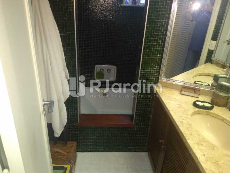 Conheça Banheiro Social do imóvel - Casa À Venda - Jardim Botânico - Rio de Janeiro - RJ - LACA40043 - 24 Banheiro Social - Casa À Venda - Jardim Botânico - Rio de Janeiro - RJ - LACA40043 - 24