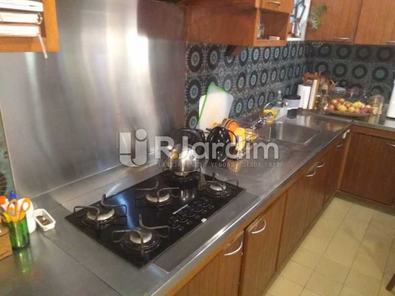 Conheça Cozinha do imóvel - Casa À Venda - Jardim Botânico - Rio de Janeiro - RJ - LACA40043 - 28 Cozinha - Casa À Venda - Jardim Botânico - Rio de Janeiro - RJ - LACA40043 - 28