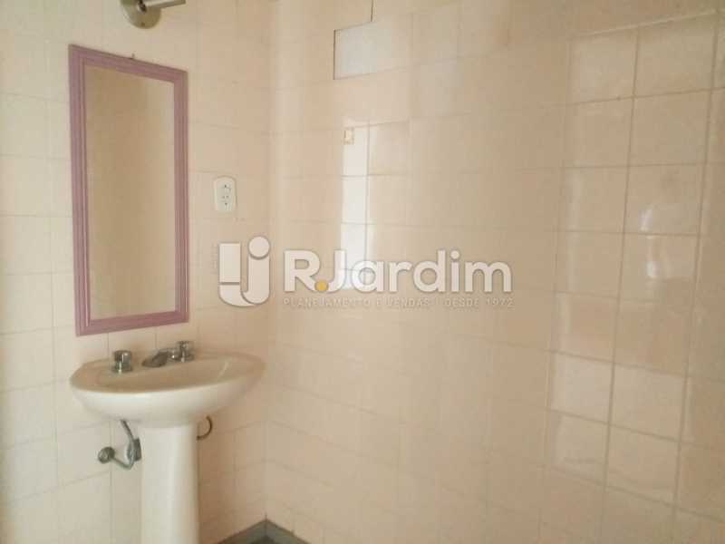 Conheça banheiro social 1 do imóvel - Apartamento com 2 quartos e varanda em Botafogo - LAAP21487 - 11 banheiro social 1 - Apartamento com 2 quartos e varanda em Botafogo - LAAP21487 - 11