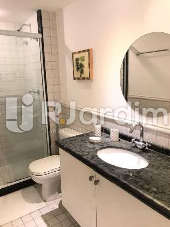 Conheça banheiro do imóvel - Flat Residencial Lagoa Suíte Garagem Aluguel Administração Imóveis - LAFL10092 - 9 banheiro - Flat Residencial Lagoa Suíte Garagem Aluguel Administração Imóveis - LAFL10092 - 9