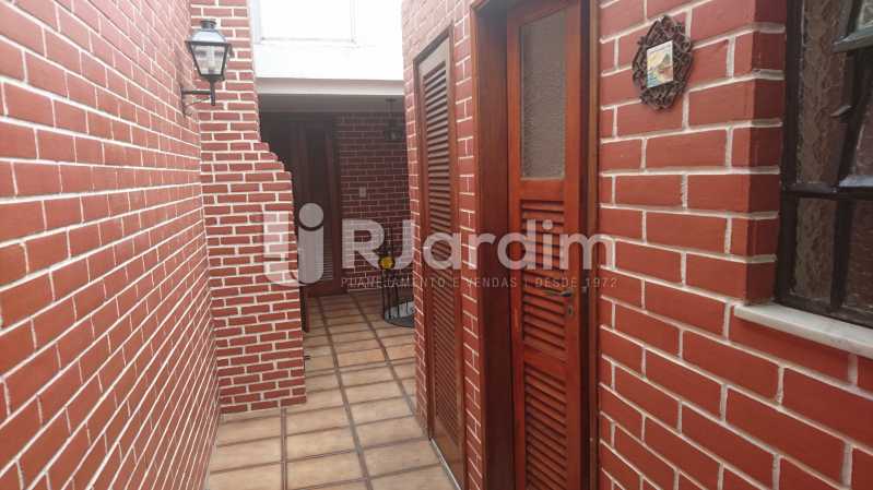 Conheça LACO30279 - Tijuca do imóvel - Cobertura À Venda - Tijuca - Rio de Janeiro - RJ - LACO30279 - 23 LACO30279 - Tijuca - Cobertura À Venda - Tijuca - Rio de Janeiro - RJ - LACO30279 - 23