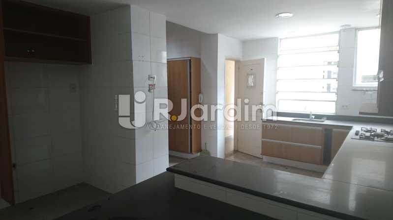 Conheça LACO30279 - Tijuca do imóvel - Cobertura À Venda - Tijuca - Rio de Janeiro - RJ - LACO30279 - 15 LACO30279 - Tijuca - Cobertura À Venda - Tijuca - Rio de Janeiro - RJ - LACO30279 - 15