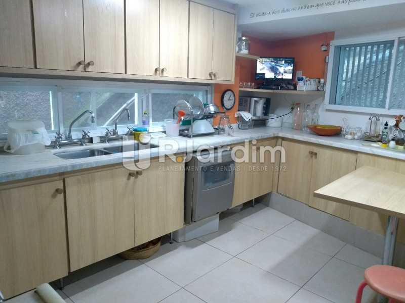 Conheça cozinha do imóvel - Casa em Condomínio Joá 5 Quartos - LACN50010 - 27 cozinha - Casa em Condomínio Joá 5 Quartos - LACN50010 - 27