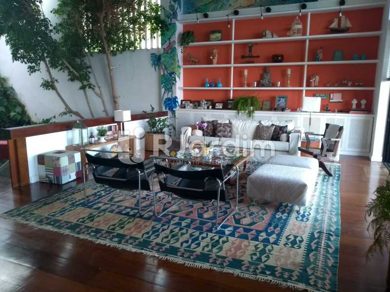 Conheça sala do imóvel - Casa em Condomínio Joá 5 Quartos - LACN50010 - 21 sala - Casa em Condomínio Joá 5 Quartos - LACN50010 - 21