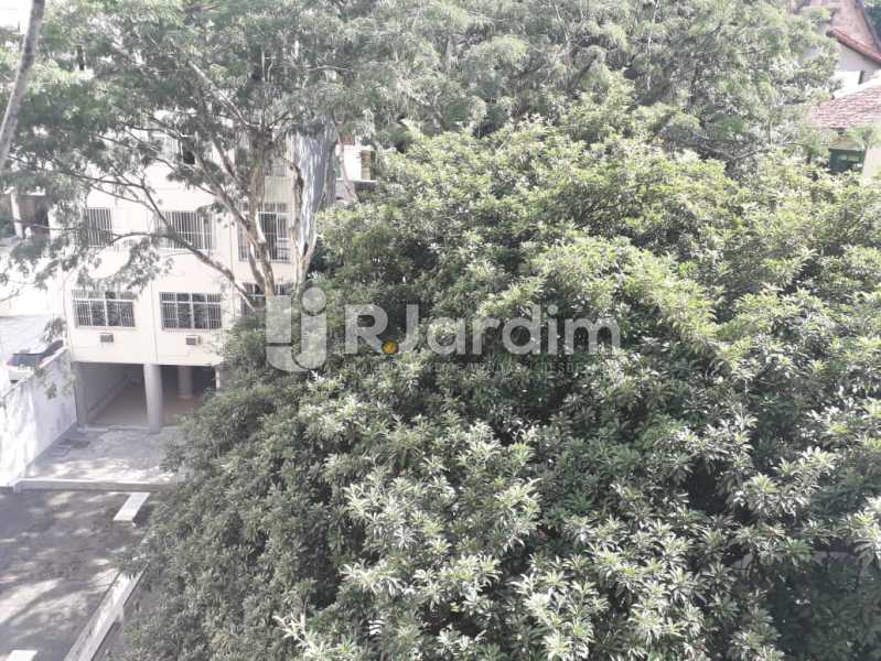 Conheça Vista dos Fundos do imóvel - Apartamento Copacabana, Zona Sul,Rio de Janeiro, RJ À Venda, 3 Quartos, 145m² - LAAP32115 - 25 Vista dos Fundos - Apartamento Copacabana, Zona Sul,Rio de Janeiro, RJ À Venda, 3 Quartos, 145m² - LAAP32115 - 25