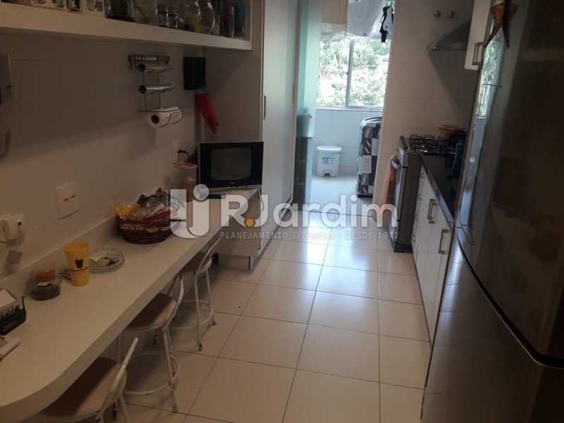 Conheça Cozinha do imóvel - Apartamento Copacabana, Zona Sul,Rio de Janeiro, RJ À Venda, 3 Quartos, 145m² - LAAP32115 - 21 Cozinha - Apartamento Copacabana, Zona Sul,Rio de Janeiro, RJ À Venda, 3 Quartos, 145m² - LAAP32115 - 21