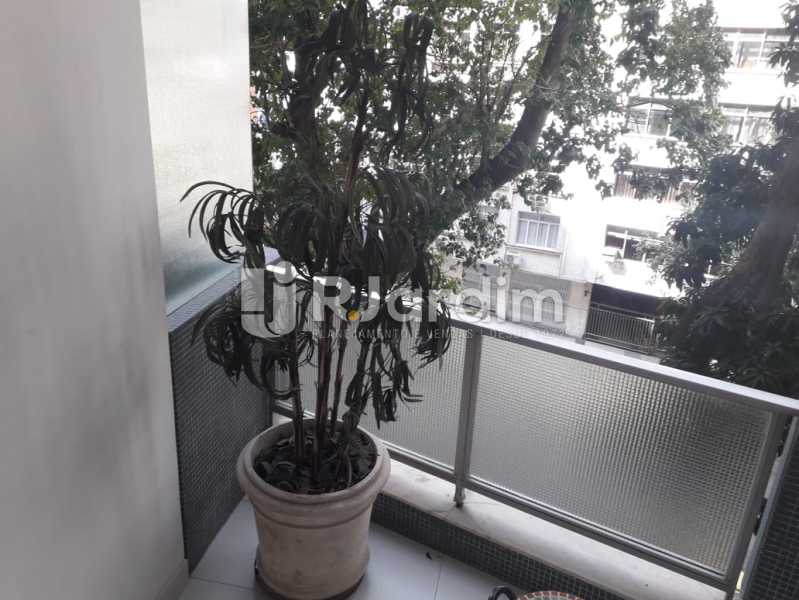 Conheça Varanda da Sala do imóvel - Apartamento Copacabana, Zona Sul,Rio de Janeiro, RJ À Venda, 3 Quartos, 145m² - LAAP32115 - 5 Varanda da Sala - Apartamento Copacabana, Zona Sul,Rio de Janeiro, RJ À Venda, 3 Quartos, 145m² - LAAP32115 - 5