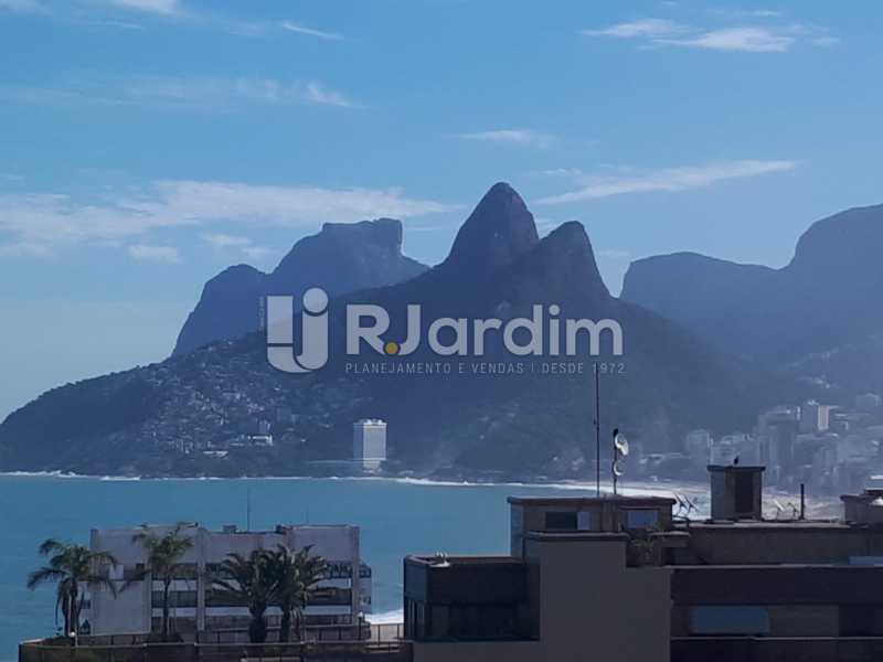 Conheça Vista do imóvel - Apartamento Copacabana 3 Quartos - LAFL30005 - 11 Vista - Apartamento Copacabana 3 Quartos - LAFL30005 - 11