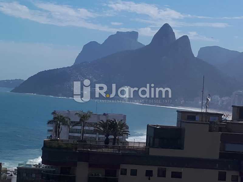 Conheça Vista Pedra da Gávea 1 do imóvel - Apartamento Copacabana 3 Quartos - LAFL30005 - 19 Vista Pedra da Gávea 1 - Apartamento Copacabana 3 Quartos - LAFL30005 - 19