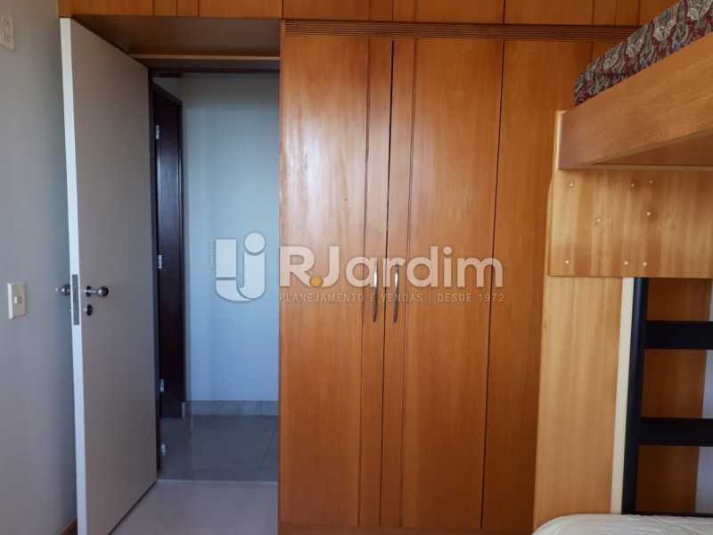 Conheça Quarto do imóvel - Apartamento Copacabana 3 Quartos - LAFL30005 - 14 Quarto - Apartamento Copacabana 3 Quartos - LAFL30005 - 14