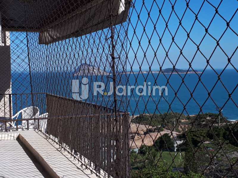 Conheça Varanda do imóvel - Apartamento Copacabana 3 Quartos - LAFL30005 - 26 Varanda - Apartamento Copacabana 3 Quartos - LAFL30005 - 26
