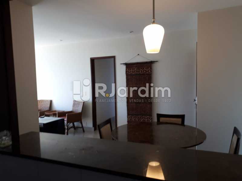 Conheça Vista da cozinha do imóvel - Apartamento Copacabana 3 Quartos - LAFL30005 - 7 Vista da cozinha - Apartamento Copacabana 3 Quartos - LAFL30005 - 7