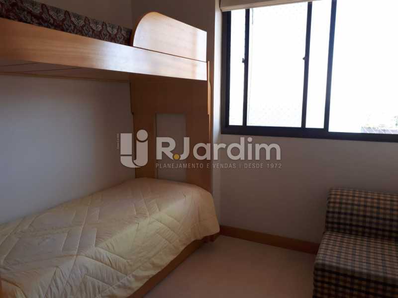 Conheça Quarto do imóvel - Apartamento Copacabana 3 Quartos - LAFL30005 - 15 Quarto - Apartamento Copacabana 3 Quartos - LAFL30005 - 15
