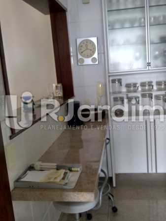 Conheça Cozinha do imóvel - Apartamento Copacabana 3 Quartos - LAFL30005 - 30 Cozinha - Apartamento Copacabana 3 Quartos - LAFL30005 - 30