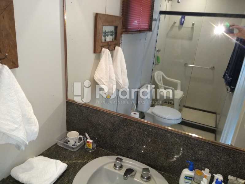 Conheça Banheiro Suite do imóvel - Flat à venda Rua Professor Antônio Maria Teixeira,Leblon, Zona Sul,Rio de Janeiro - R$ 1.790.000 - LAFL20091 - 17 Banheiro Suite - Flat à venda Rua Professor Antônio Maria Teixeira,Leblon, Zona Sul,Rio de Janeiro - R$ 1.790.000 - LAFL20091 - 17