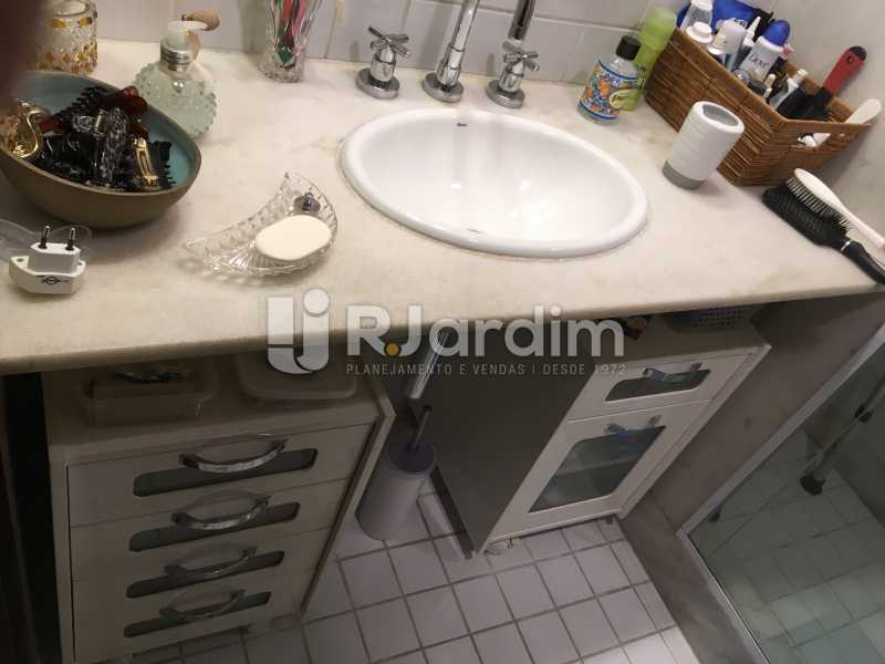 Conheça Banheiro suíte do imóvel - Apartamento Leblon 4 Quartos Compra Venda Avaliação Imóveis - LAAP40787 - 25 Banheiro suíte - Apartamento Leblon 4 Quartos Compra Venda Avaliação Imóveis - LAAP40787 - 25