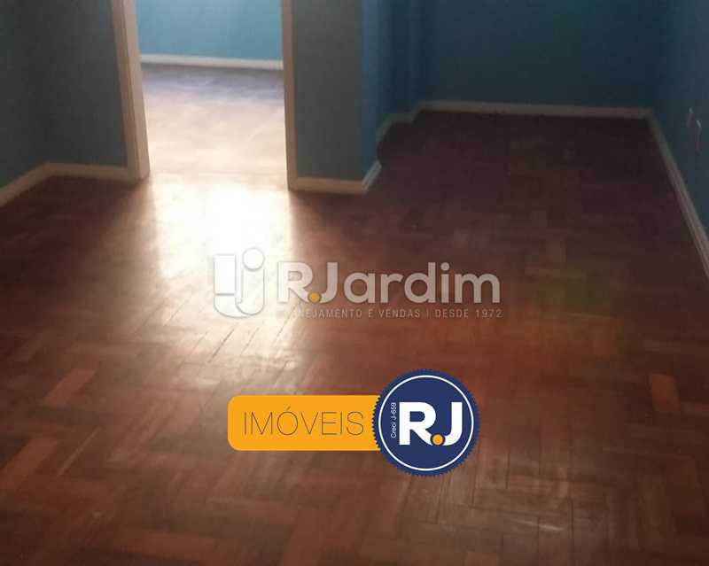 Conheça sala/ quarto do imóvel - Apartamento Copacabana 1 Quarto Compra Venda Avaliação Imóveis - LAAP10370 - 5 sala/ quarto - Apartamento Copacabana 1 Quarto Compra Venda Avaliação Imóveis - LAAP10370 - 5