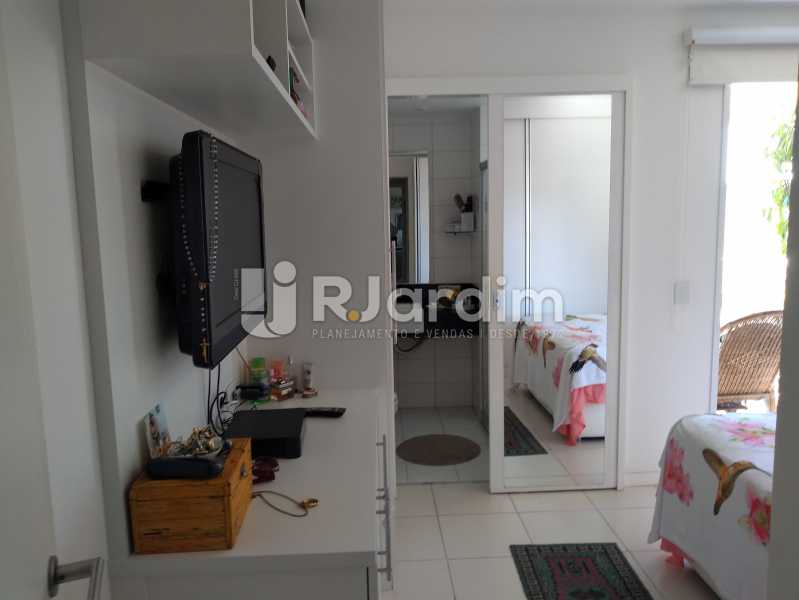 Conheça Suíte com arms. planejados do imóvel - Apartamento Botafogo 3 Quartos Compra Venda Avaliação Imóveis - BGAP30003 - 12 Suíte com arms. planejados - Apartamento Botafogo 3 Quartos Compra Venda Avaliação Imóveis - BGAP30003 - 12