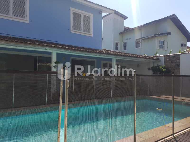Conheça Casa do imóvel - Casa em Condomínio Barra da Tijuca 5 Quartos Garagem Aluguel Administração Imóveis - LACN50011 - 4 Casa - Casa em Condomínio Barra da Tijuca 5 Quartos Garagem Aluguel Administração Imóveis - LACN50011 - 4