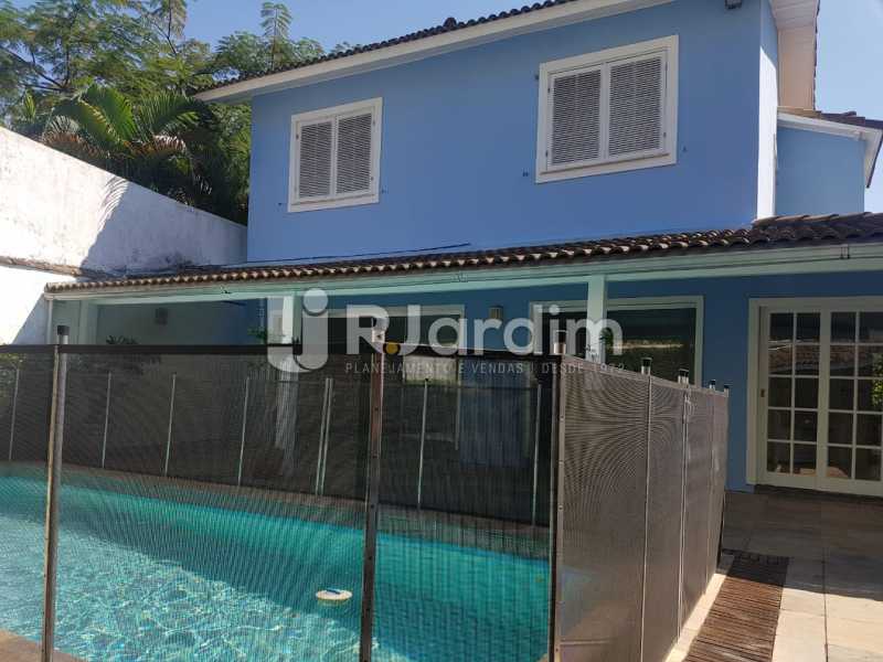 Conheça Casa do imóvel - Casa em Condomínio Barra da Tijuca 5 Quartos Garagem Aluguel Administração Imóveis - LACN50011 - 5 Casa - Casa em Condomínio Barra da Tijuca 5 Quartos Garagem Aluguel Administração Imóveis - LACN50011 - 5