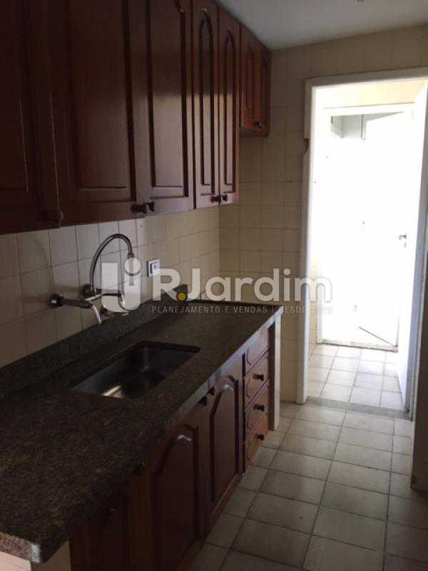 Conheça Cozinha do imóvel - Apartamento Jardim Botânico 1 Quarto Aluguel Administração Imóveis - LAAP10375 - 8 Cozinha - Apartamento Jardim Botânico 1 Quarto Aluguel Administração Imóveis - LAAP10375 - 8