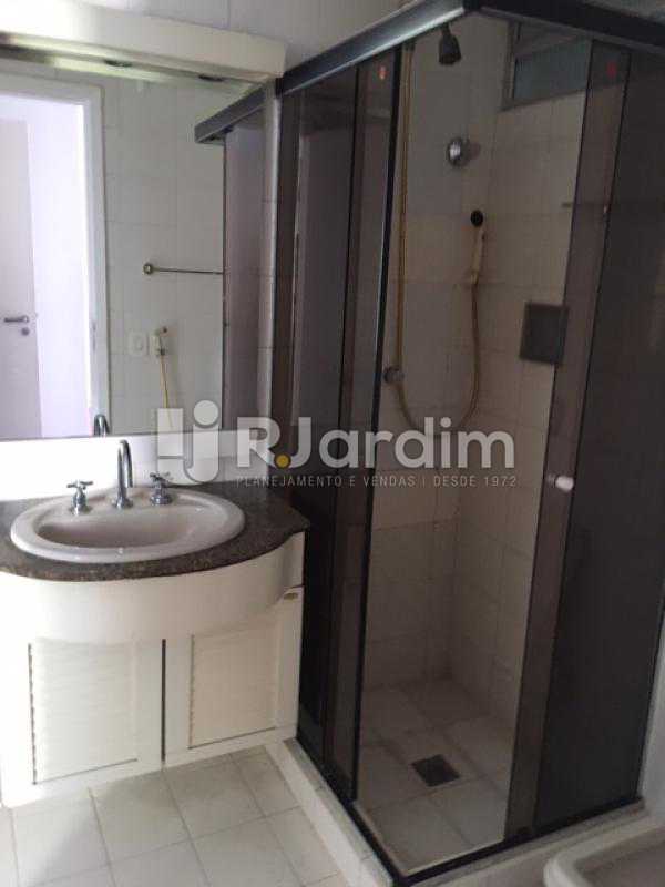 Conheça banheiro do imóvel - Apartamento Jardim Botânico 1 Quarto Aluguel Administração Imóveis - LAAP10375 - 7 banheiro - Apartamento Jardim Botânico 1 Quarto Aluguel Administração Imóveis - LAAP10375 - 7